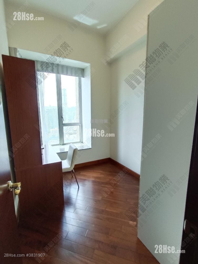 The Hermitage Sell 3 Bedrooms 1,294 ft²