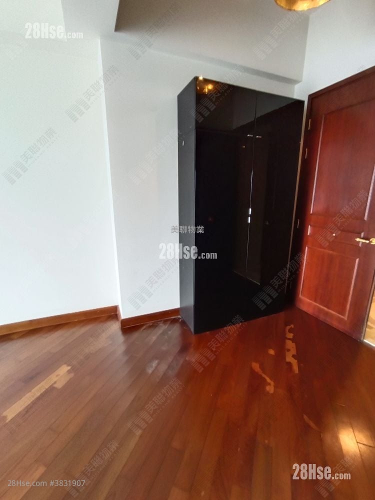 The Hermitage Sell 3 Bedrooms 1,294 ft²