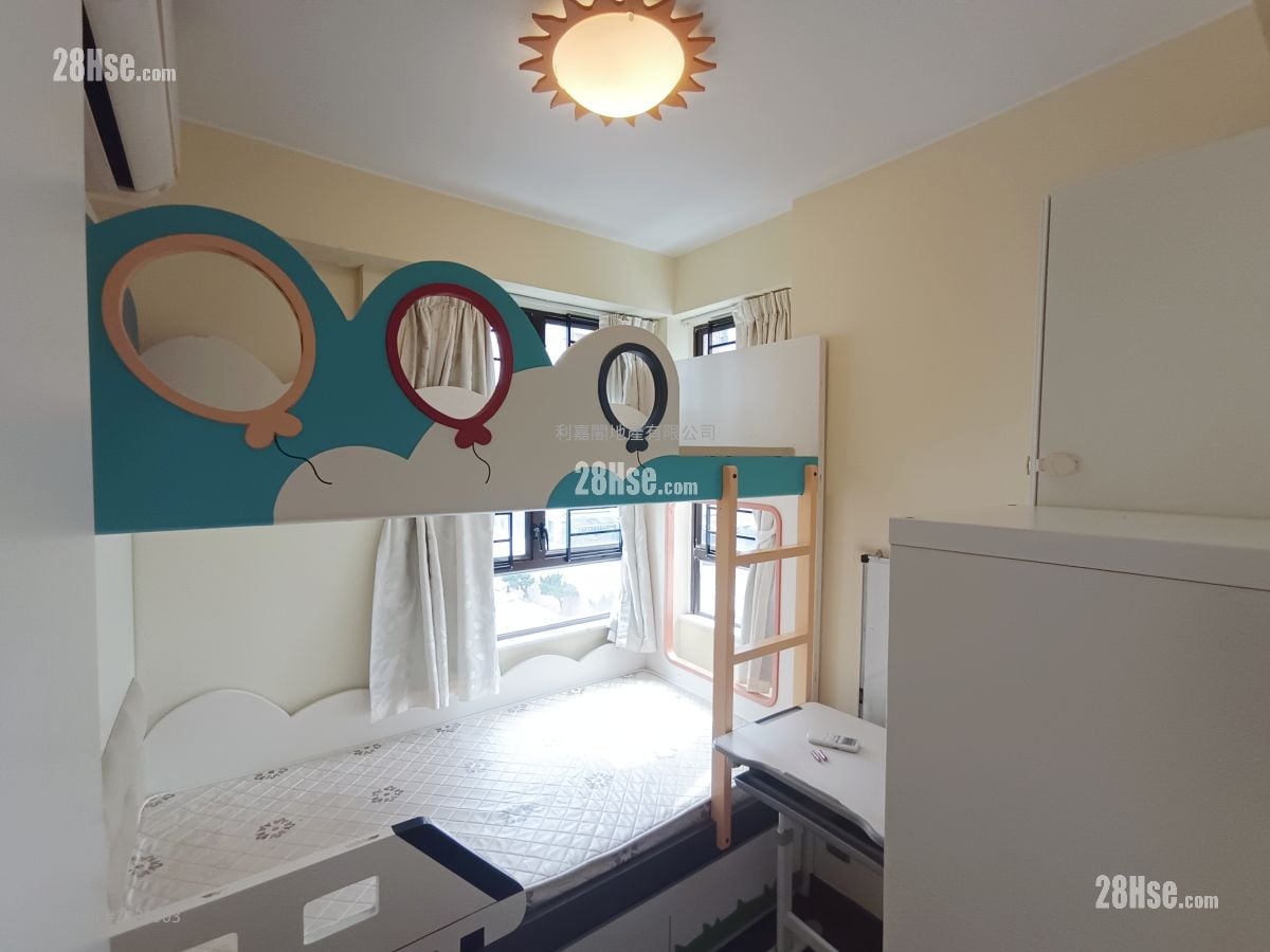 Parc Oasis Rental 3 Bedrooms , 2 Bathrooms 522 ft²