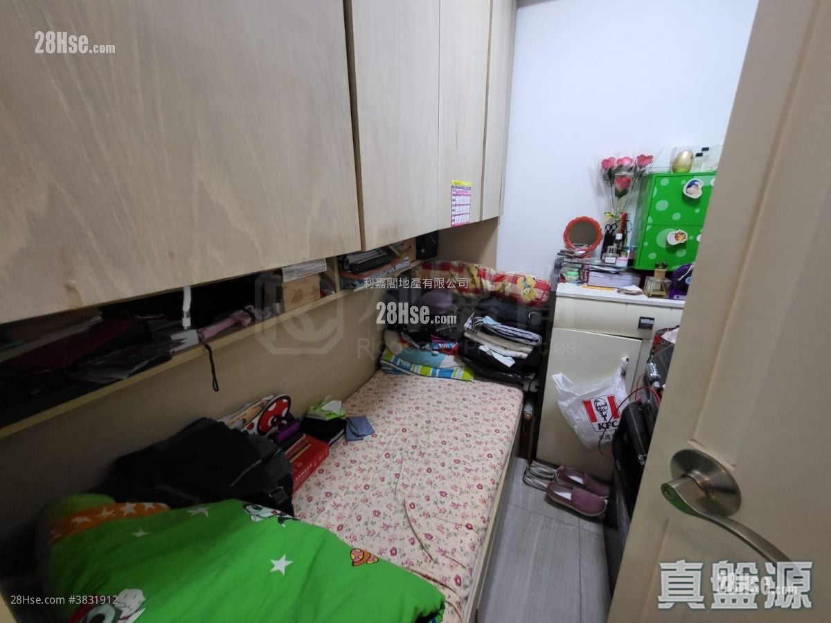美孚新邨 售盘 4 房 , 2 浴室 850 平方尺