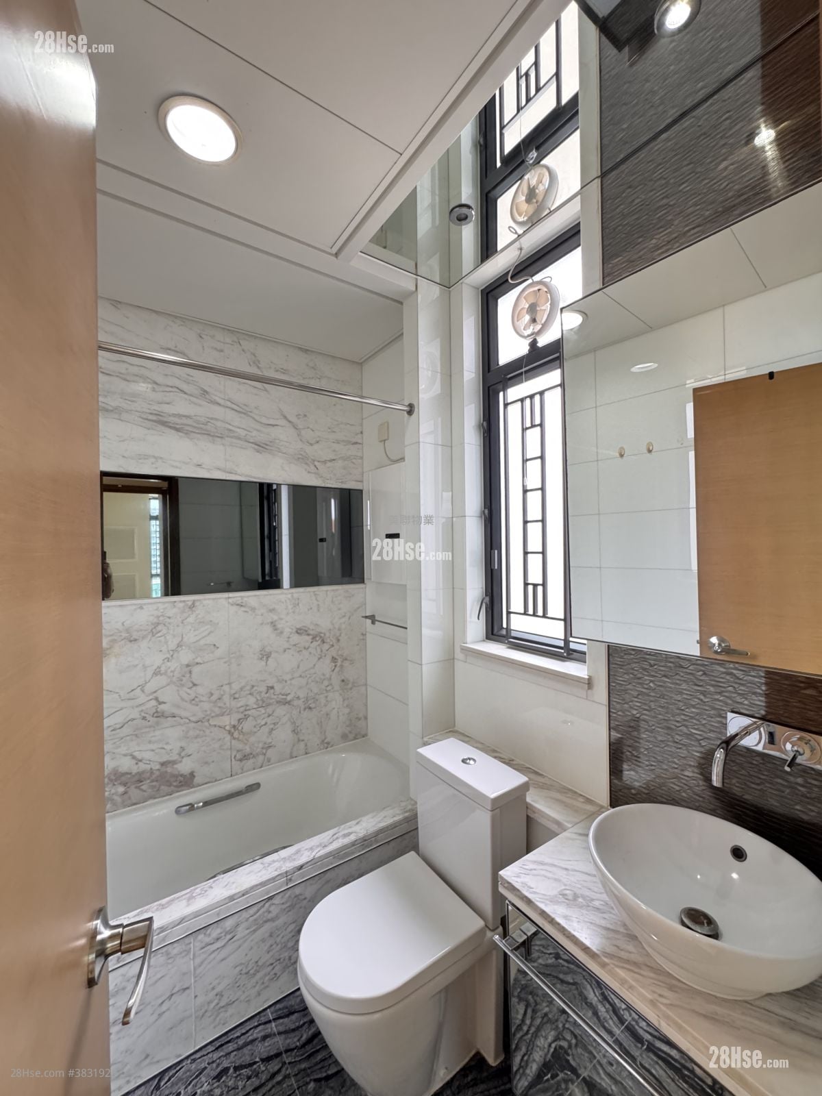Yoho Midtown Sell 3 Bedrooms 693 ft²