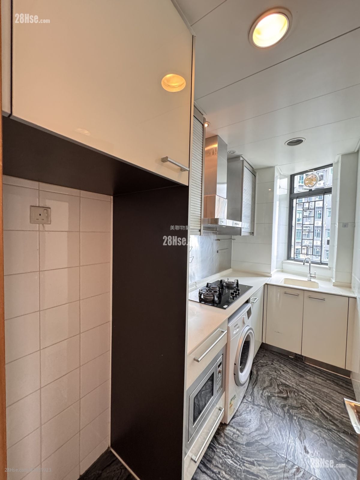Yoho Midtown Sell 3 Bedrooms 693 ft²