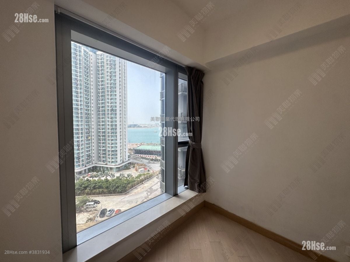 Century Link Sell 2 Bedrooms , 1 Bathroom 484 ft²
