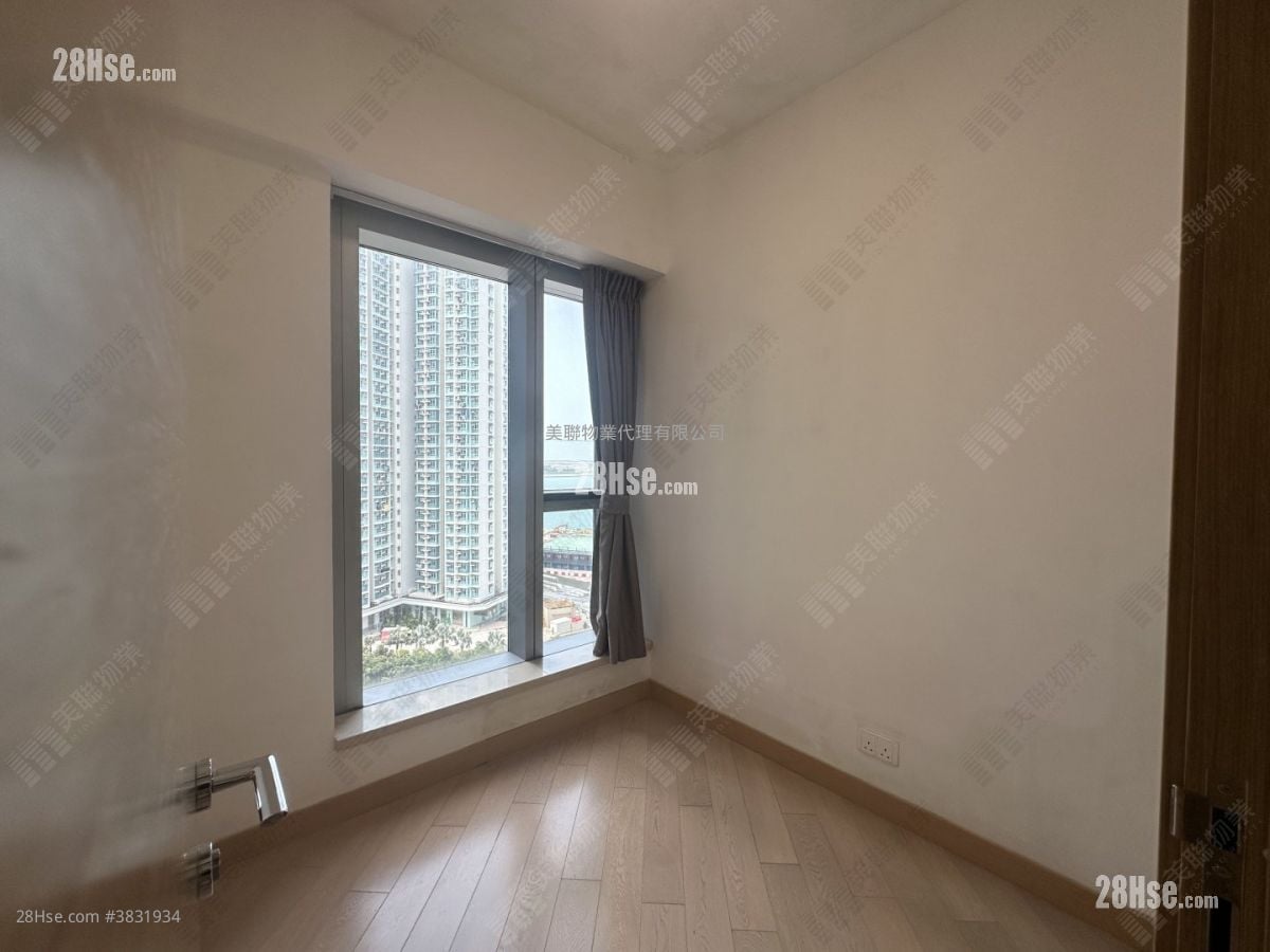Century Link Sell 2 Bedrooms , 1 Bathroom 484 ft²
