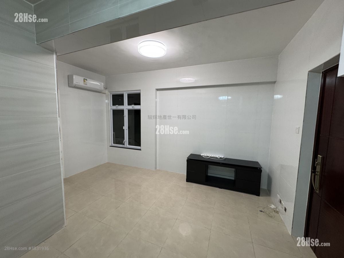 Prat Mansions Rental 1 Bedroom , 1 Bathroom 401 ft²