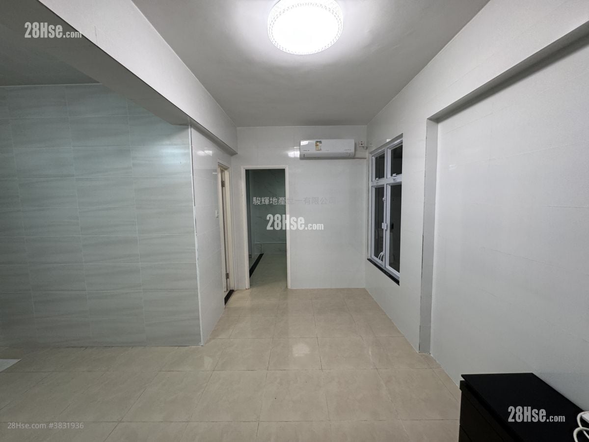 Prat Mansions Rental 1 Bedroom , 1 Bathroom 401 ft²