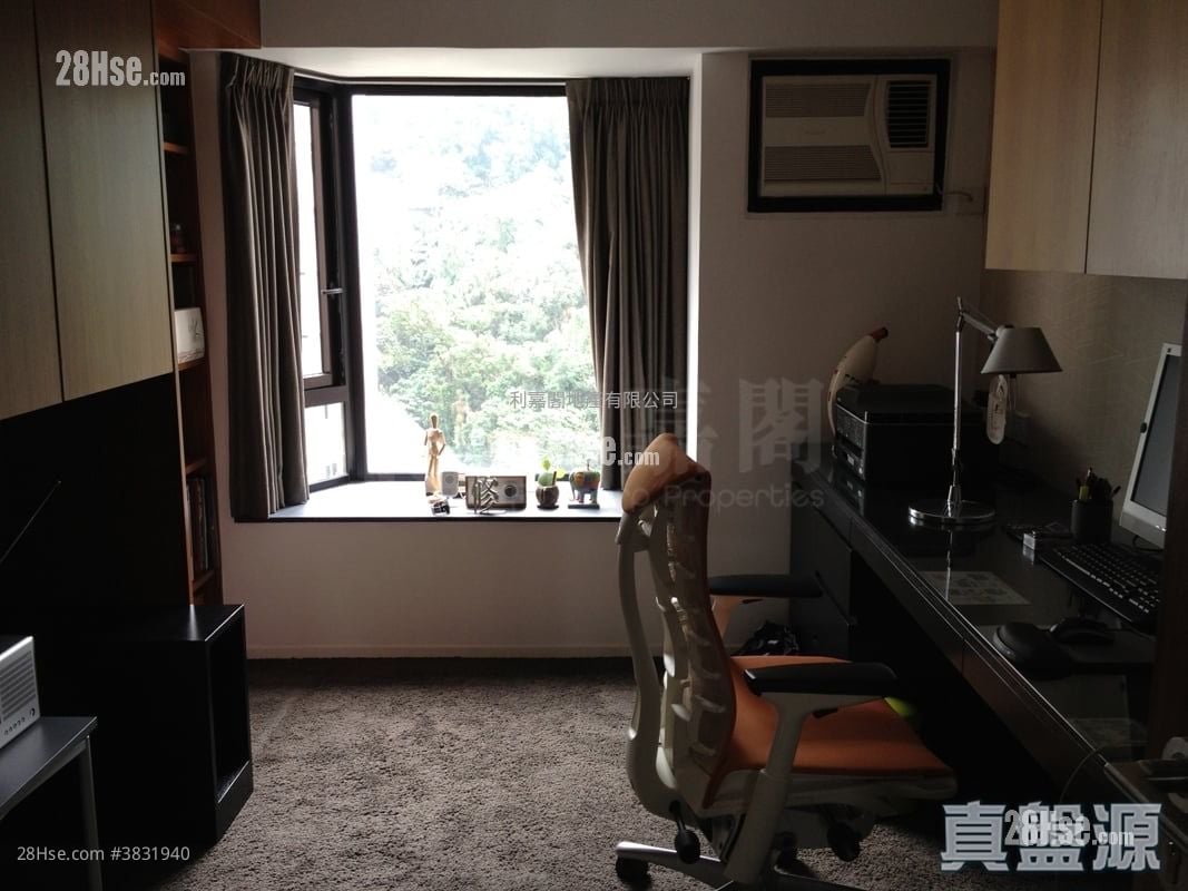 Kingsford Height Sell 3 Bedrooms , 2 Bathrooms 1,058 ft²