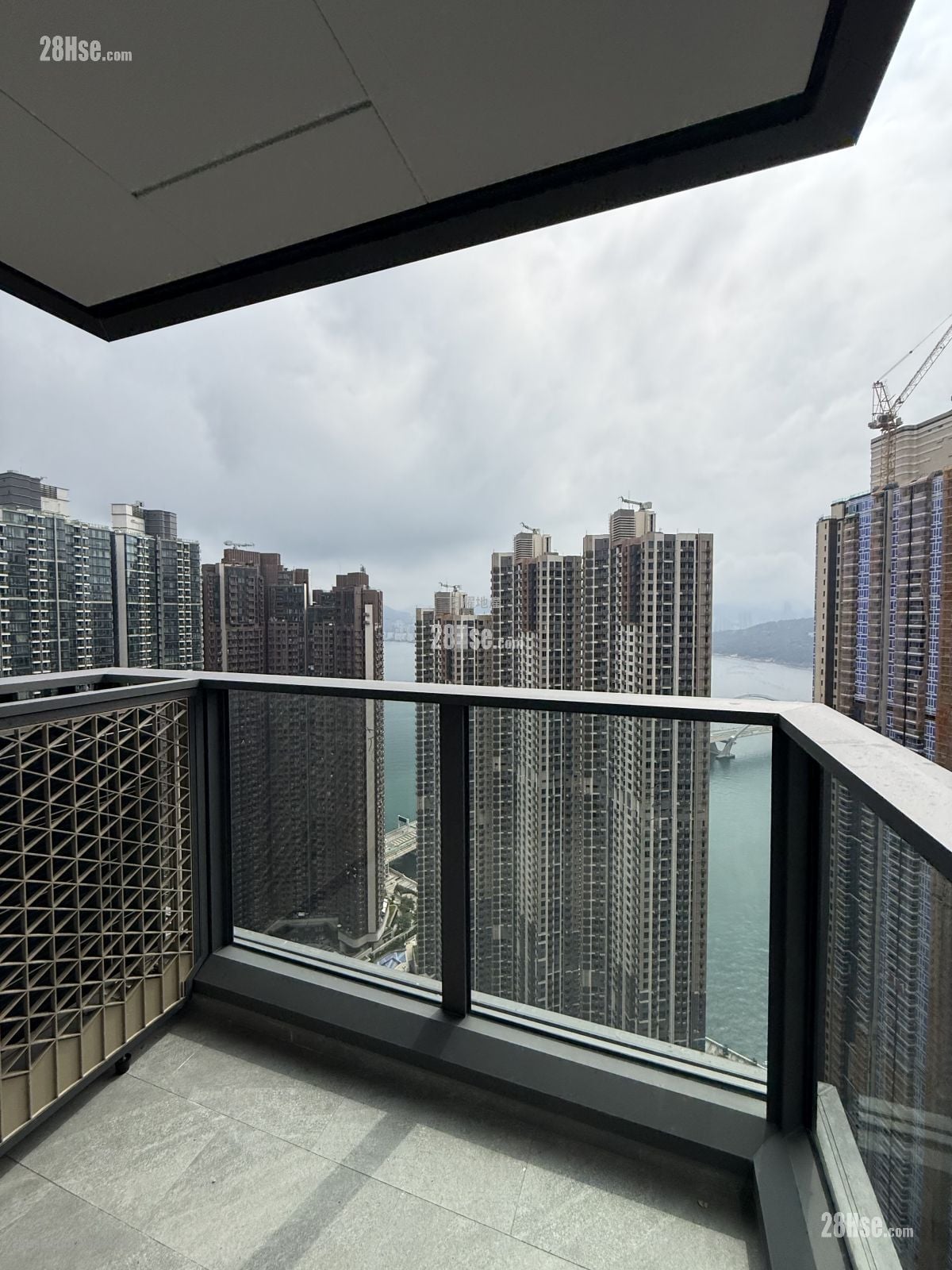 Grand Seasons Rental 3 Bedrooms , 3 Bathrooms 716 ft²