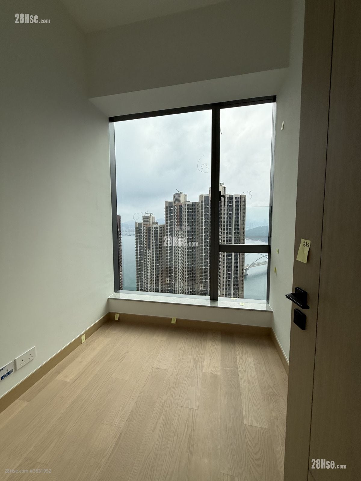 Grand Seasons Rental 3 Bedrooms , 3 Bathrooms 716 ft²