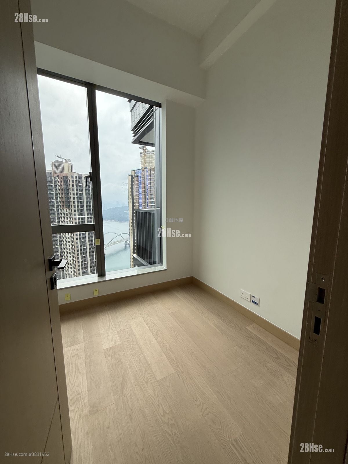 Grand Seasons Rental 3 Bedrooms , 3 Bathrooms 716 ft²
