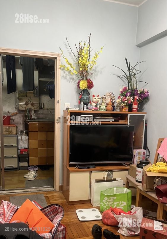 Kiu Kwan Mansion Rental 646 ft²