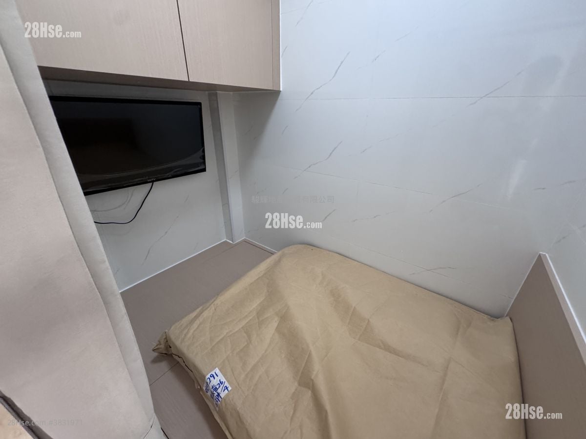 Tenement House Rental Studio , 1 Bathroom 170 ft²