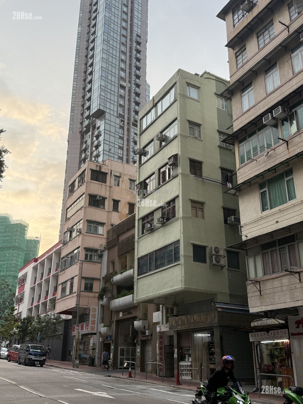 唐樓 售盤 2 房 , 1 浴室 356 平方呎