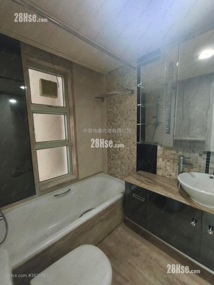 Festival City Sell 4 Bedrooms , 2 Bathrooms 961 ft²