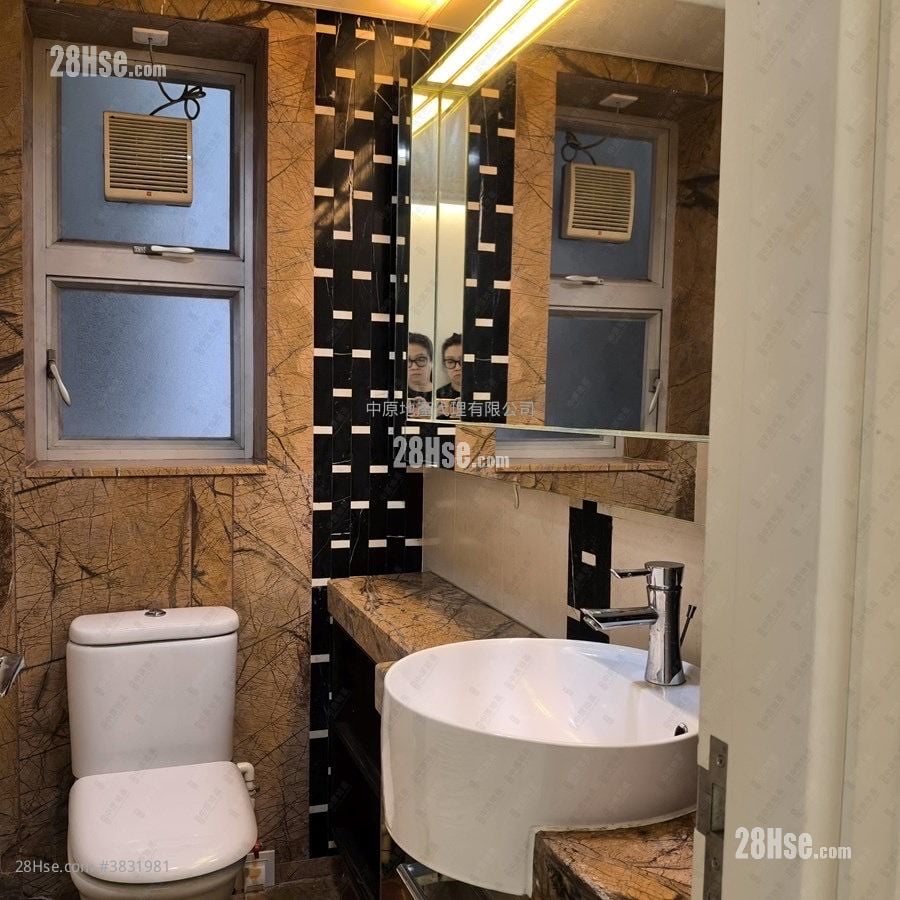 Festival City Sell 4 Bedrooms , 2 Bathrooms 961 ft²