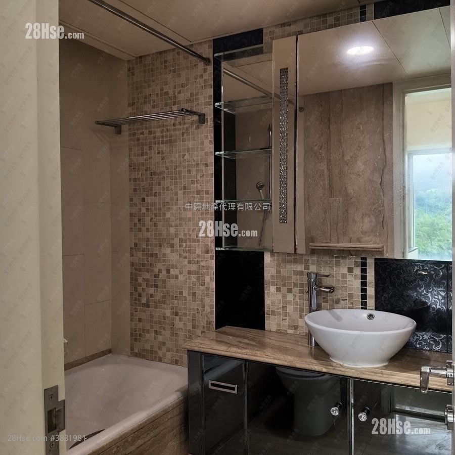 Festival City Sell 4 Bedrooms , 2 Bathrooms 961 ft²