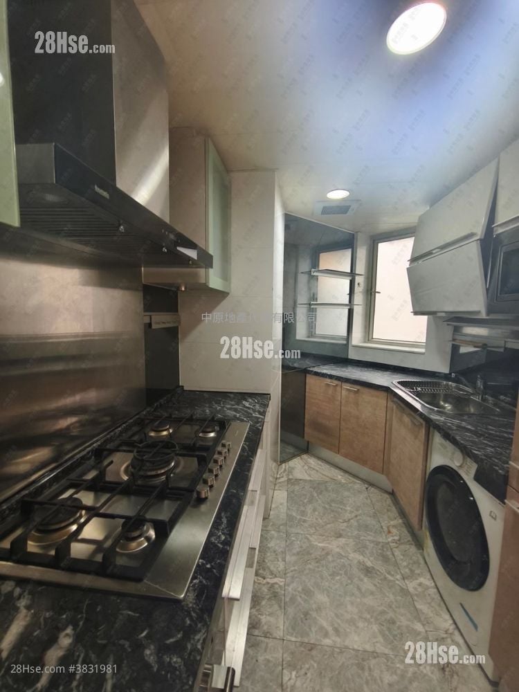 Festival City Sell 4 Bedrooms , 2 Bathrooms 961 ft²
