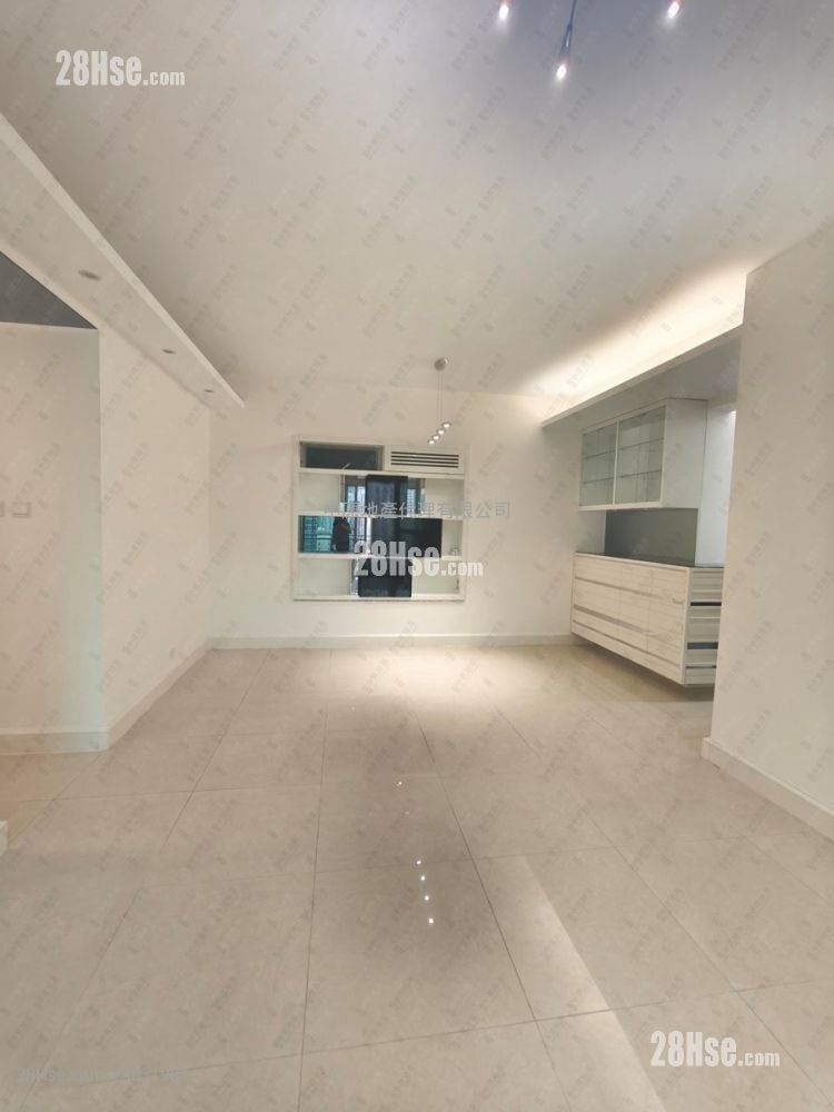 Festival City Sell 4 Bedrooms , 2 Bathrooms 961 ft²