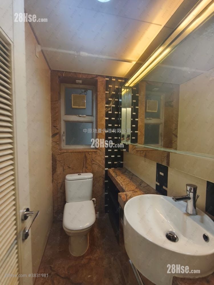 Festival City Sell 4 Bedrooms , 2 Bathrooms 961 ft²