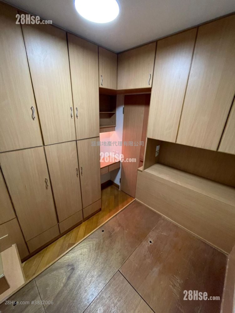 Tsuen Wan Centre Sell 1 Bedroom , 1 Bathroom 324 ft²