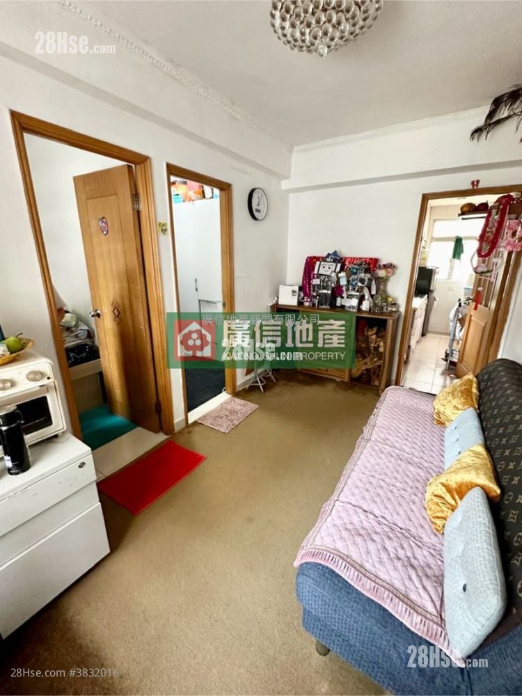 Kai Yee Court Sell 2 Bedrooms , 1 Bathroom 313 ft²
