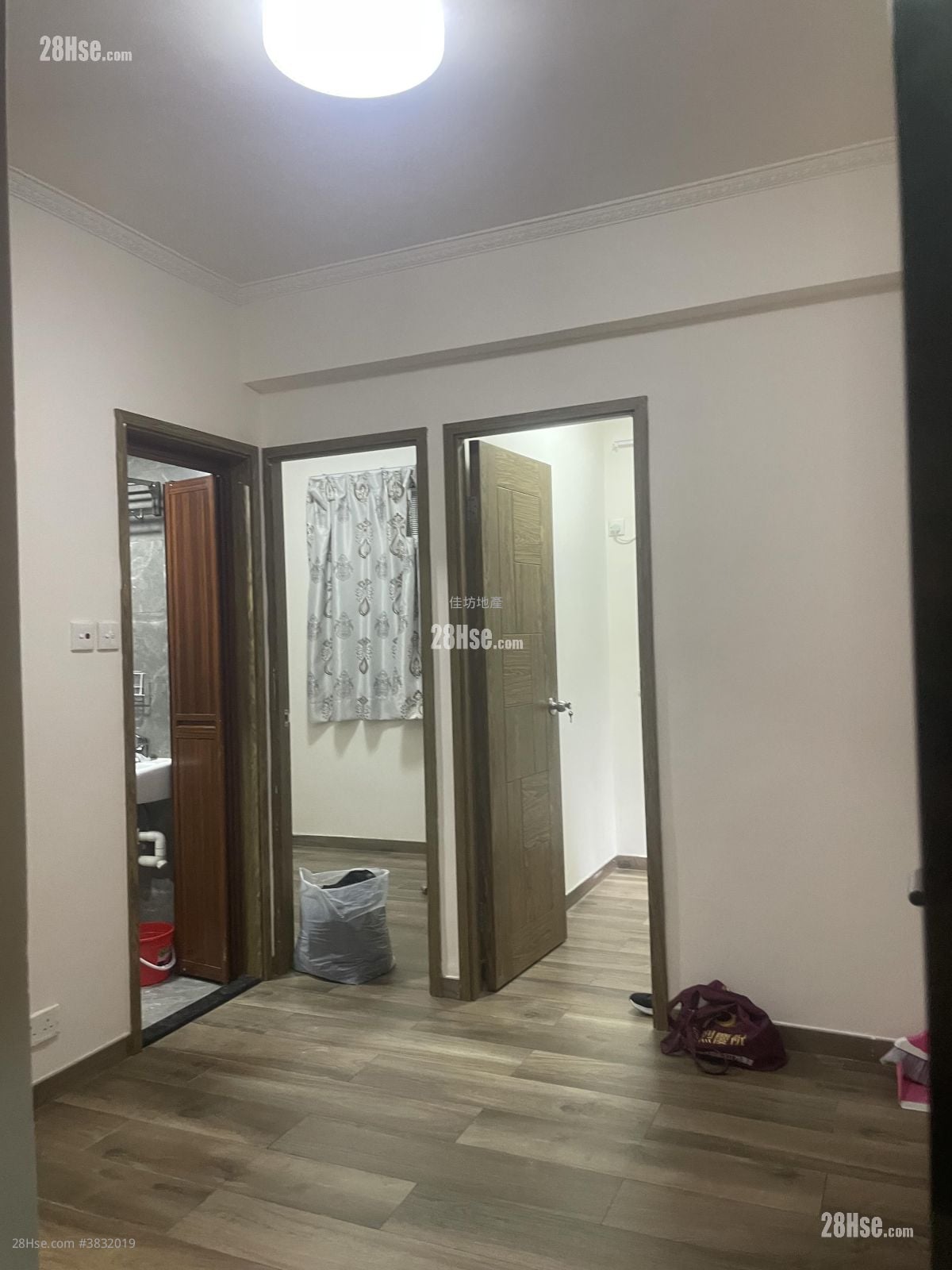 Wah Shing Mansion Rental 2 Bedrooms , 1 Bathroom 246 ft²