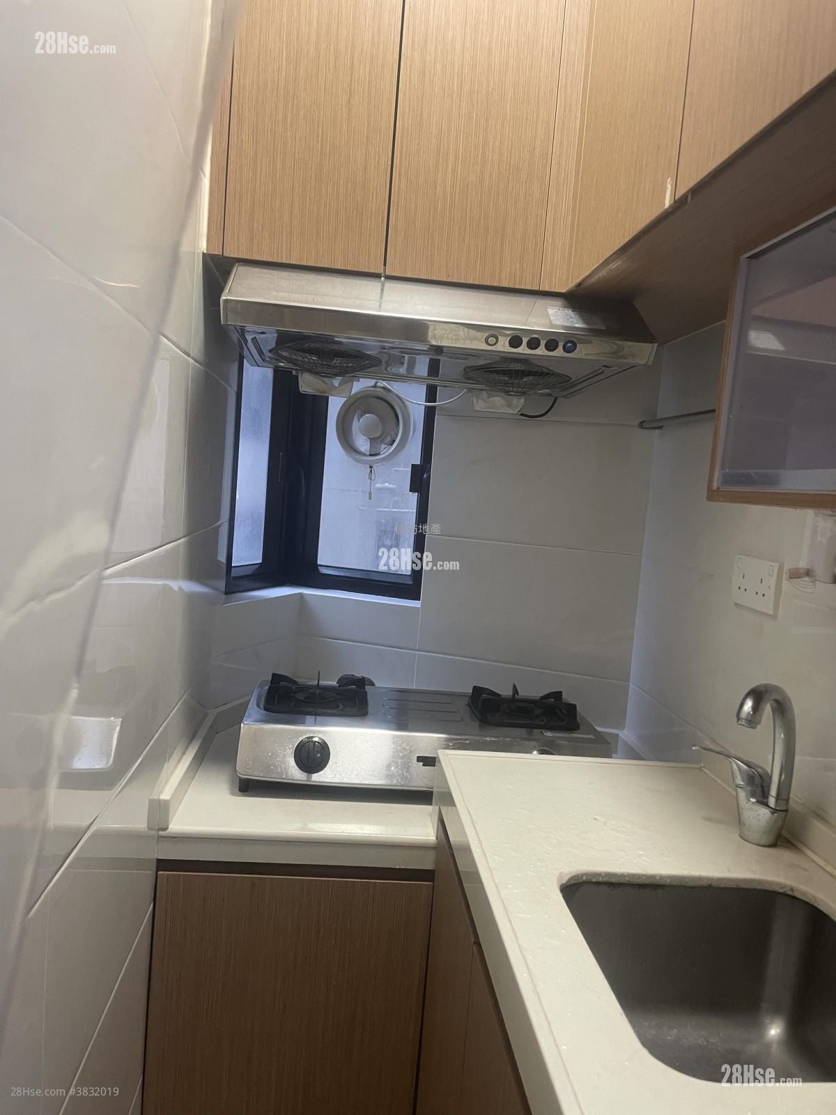 Wah Shing Mansion Rental 2 Bedrooms , 1 Bathroom 246 ft²