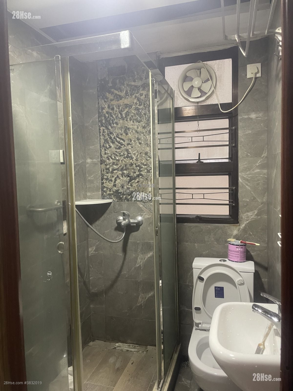 Wah Shing Mansion Rental 2 Bedrooms , 1 Bathroom 246 ft²