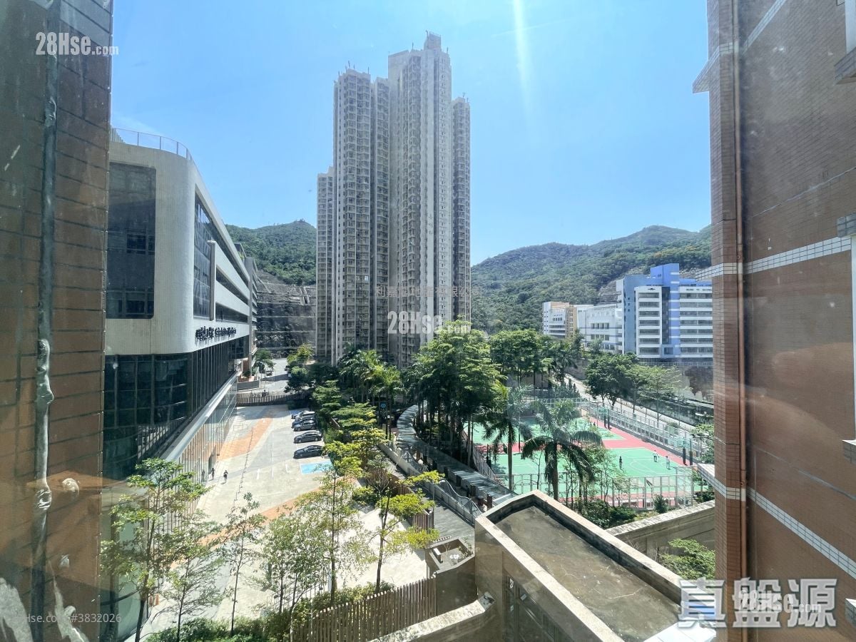 都会駅 租盘 2 房 , 1 浴室 503 平方尺