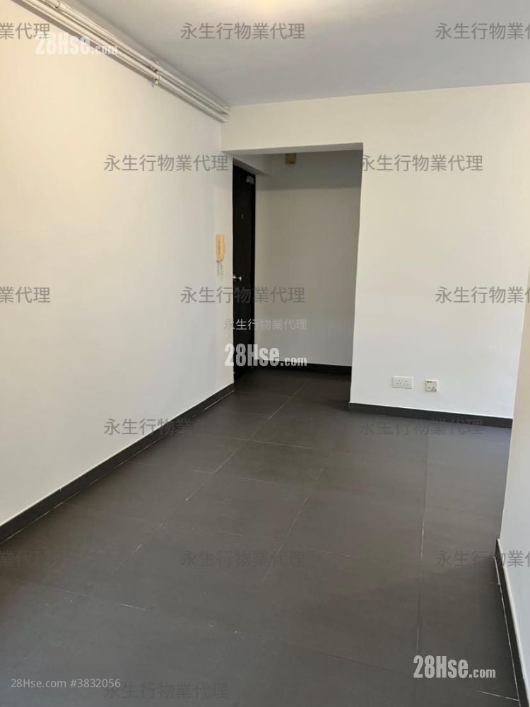 Beverly Garden Sell 2 Bedrooms , 1 Bathroom 431 ft²