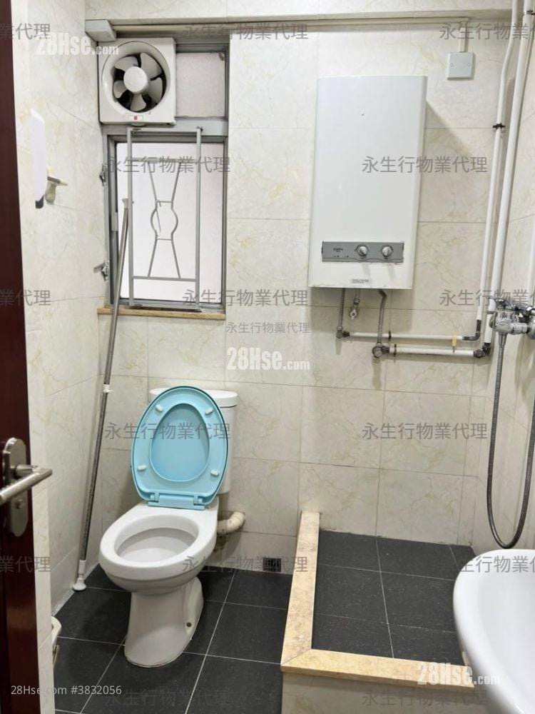 Beverly Garden Sell 2 Bedrooms , 1 Bathroom 431 ft²