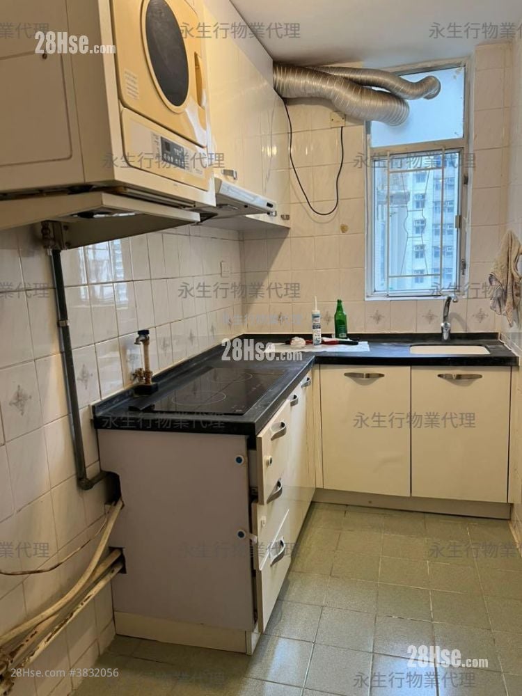 Beverly Garden Sell 2 Bedrooms , 1 Bathroom 431 ft²