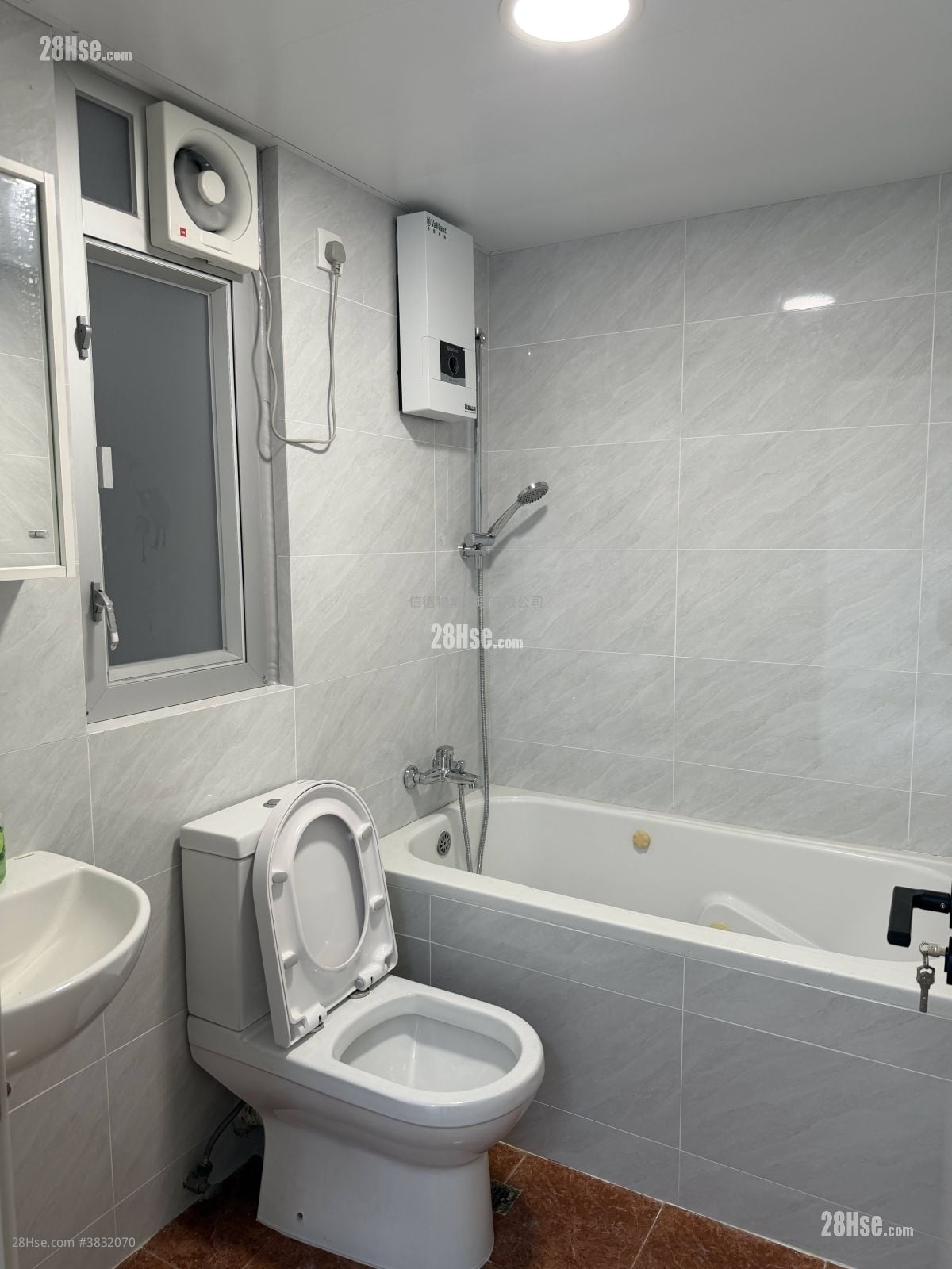 City Garden Rental 3 Bedrooms , 2 Bathrooms 807 ft²