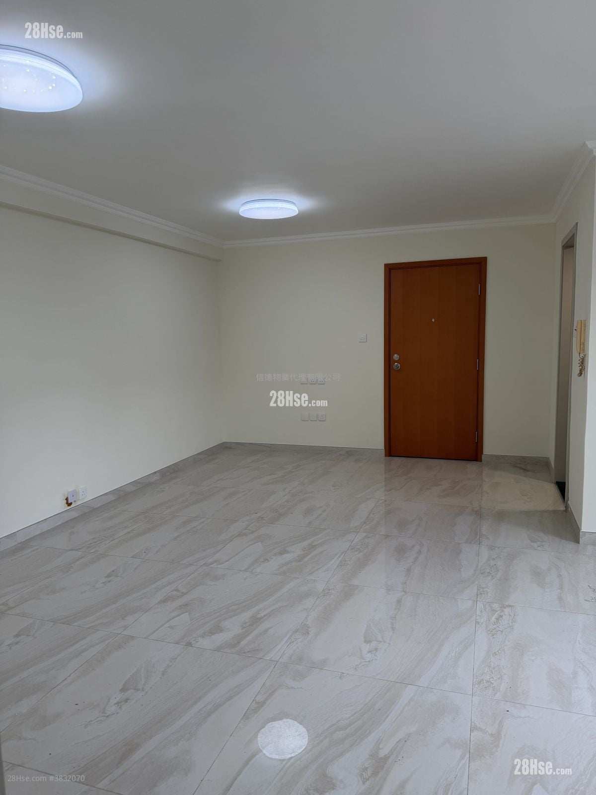 City Garden Rental 3 Bedrooms , 2 Bathrooms 807 ft²
