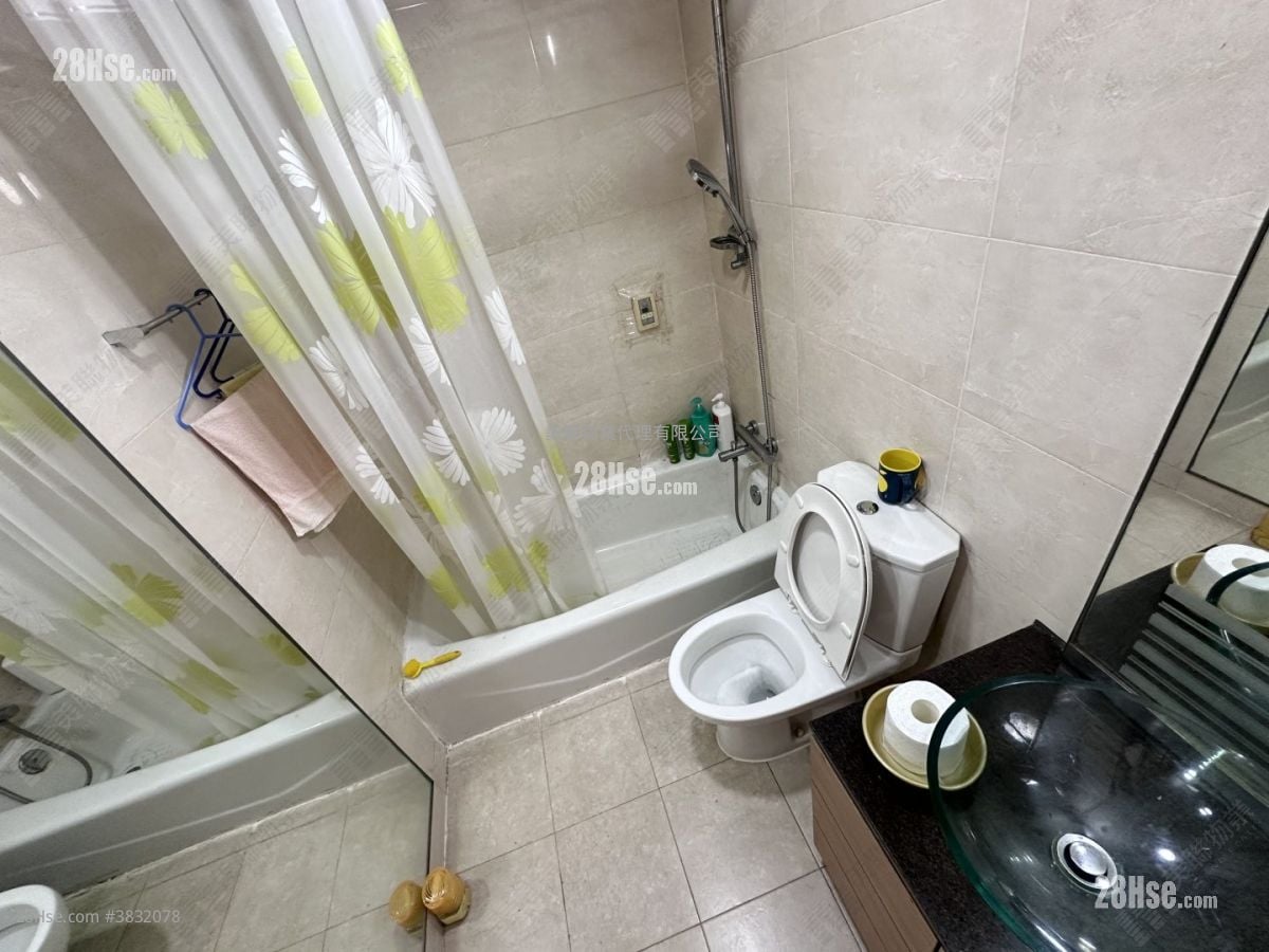 Indihome Sell 2 Bedrooms 435 ft²