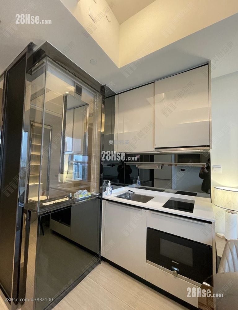 Cullinan West Rental 269 ft²