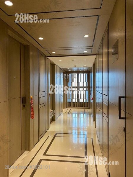 Upper East Sell 1 Bedroom 219 ft²