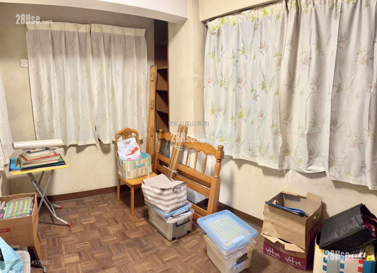 長春大廈 售盤 3 房 , 1 浴室 527 平方呎