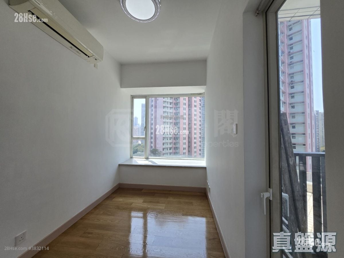 Lions Rise Sell 2 Bedrooms 526 ft²
