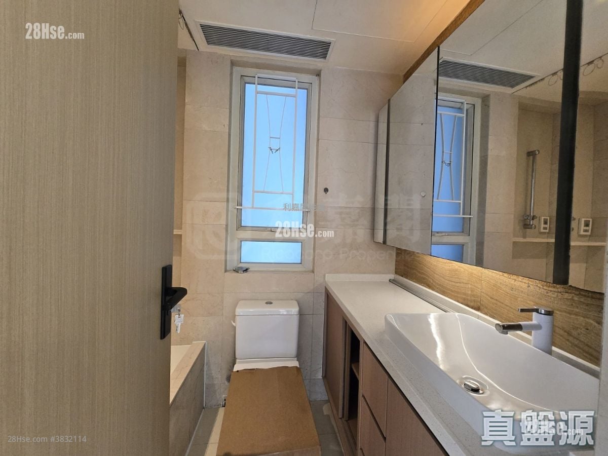 Lions Rise Sell 2 Bedrooms 526 ft²