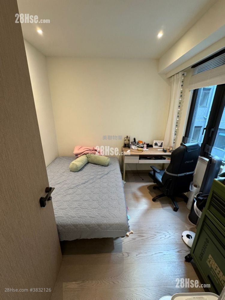 Villa Lucca Sell 3 Bedrooms 1,187 ft²