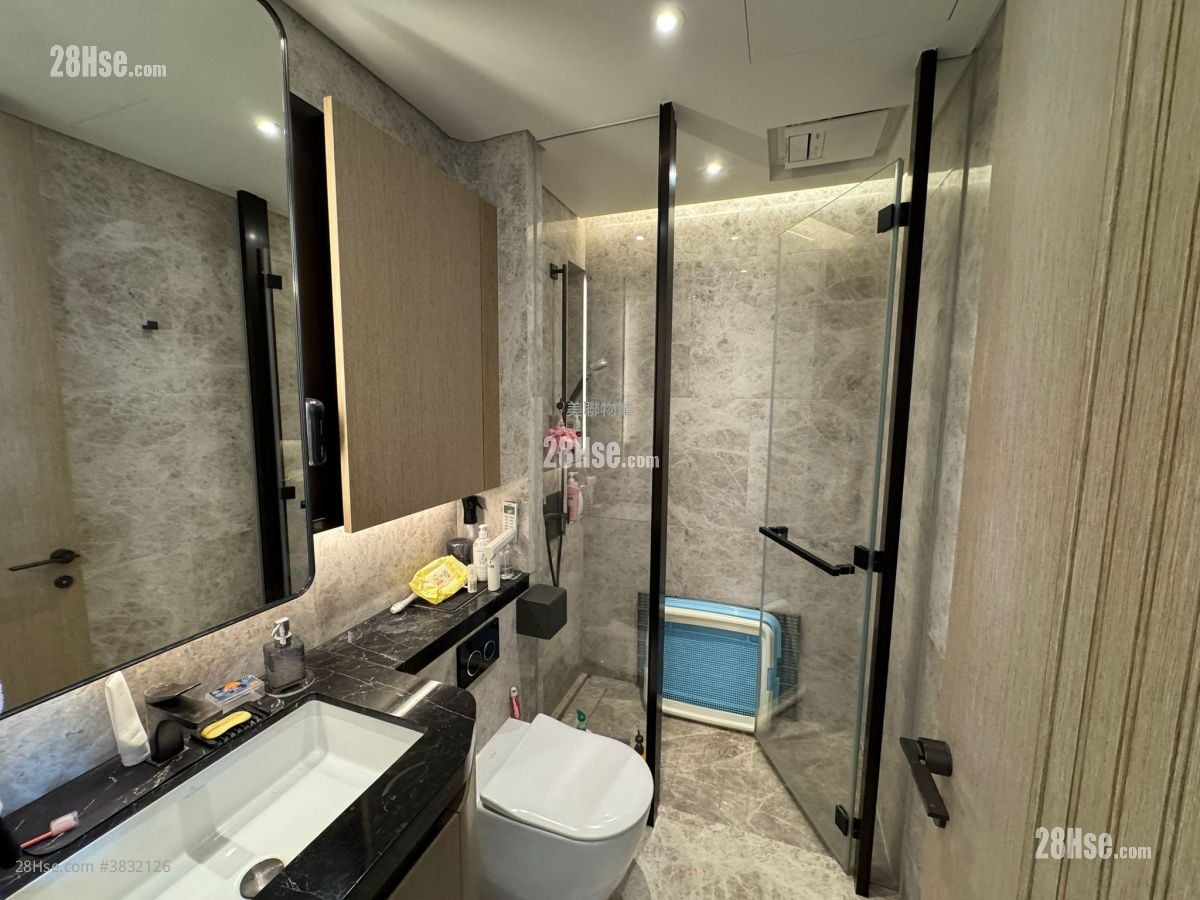 Villa Lucca Sell 3 Bedrooms 1,187 ft²