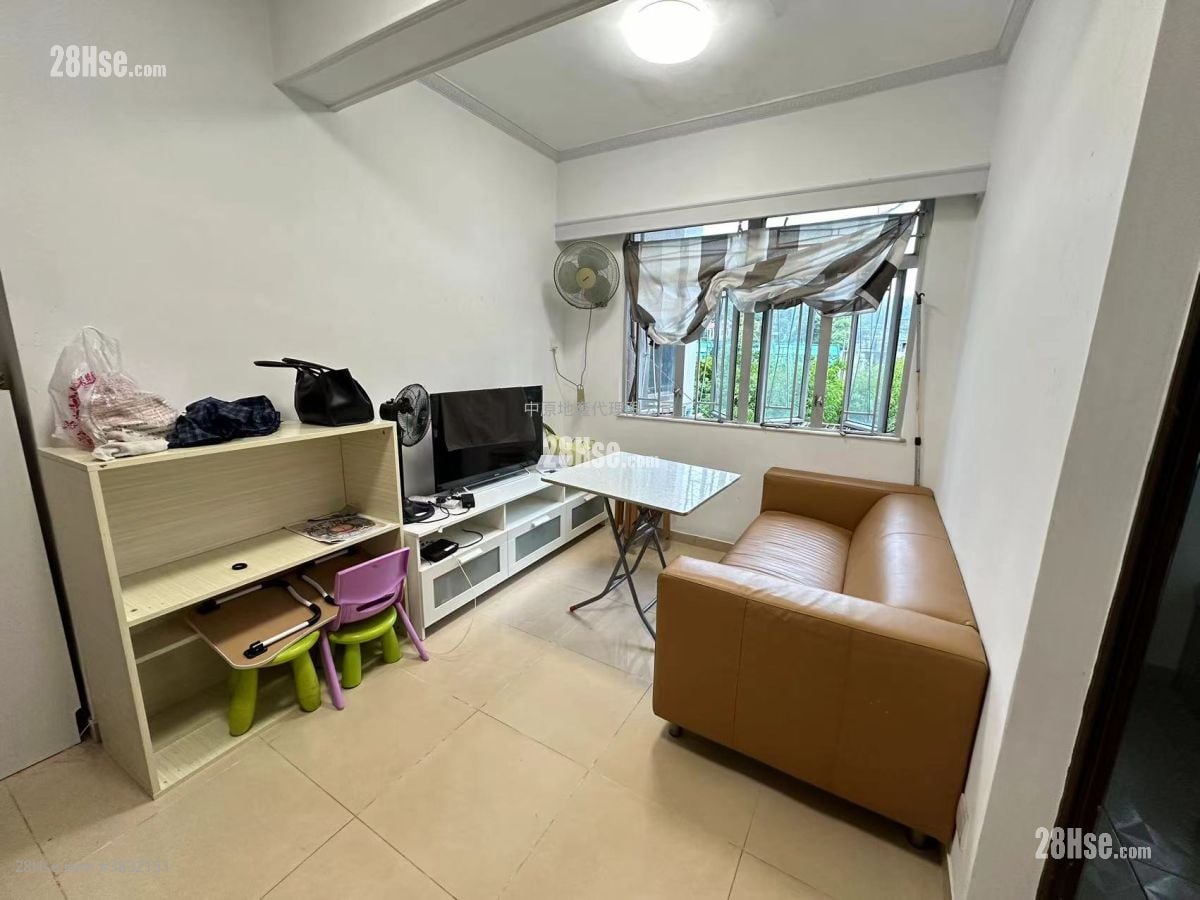 Bong Hing Building Rental 3 Bedrooms , 1 Bathroom 421 ft²