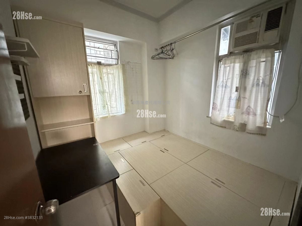 Bong Hing Building Rental 3 Bedrooms , 1 Bathroom 421 ft²