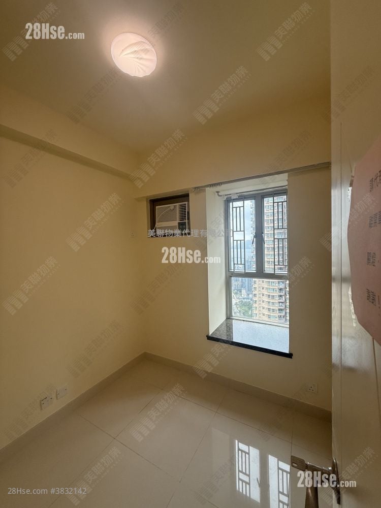 Tseung Kwan O Plaza Sell 3 Bedrooms , 1 Bathroom 538 ft²