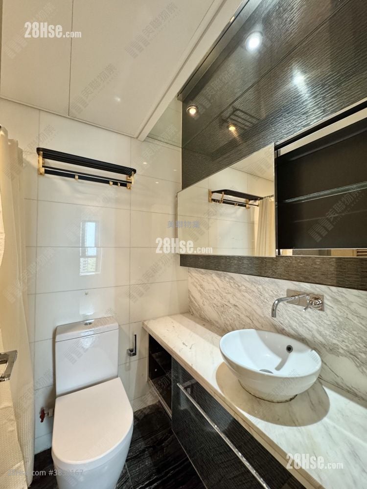 Yoho Midtown Rental 2 Bedrooms , 1 Bathroom 443 ft²