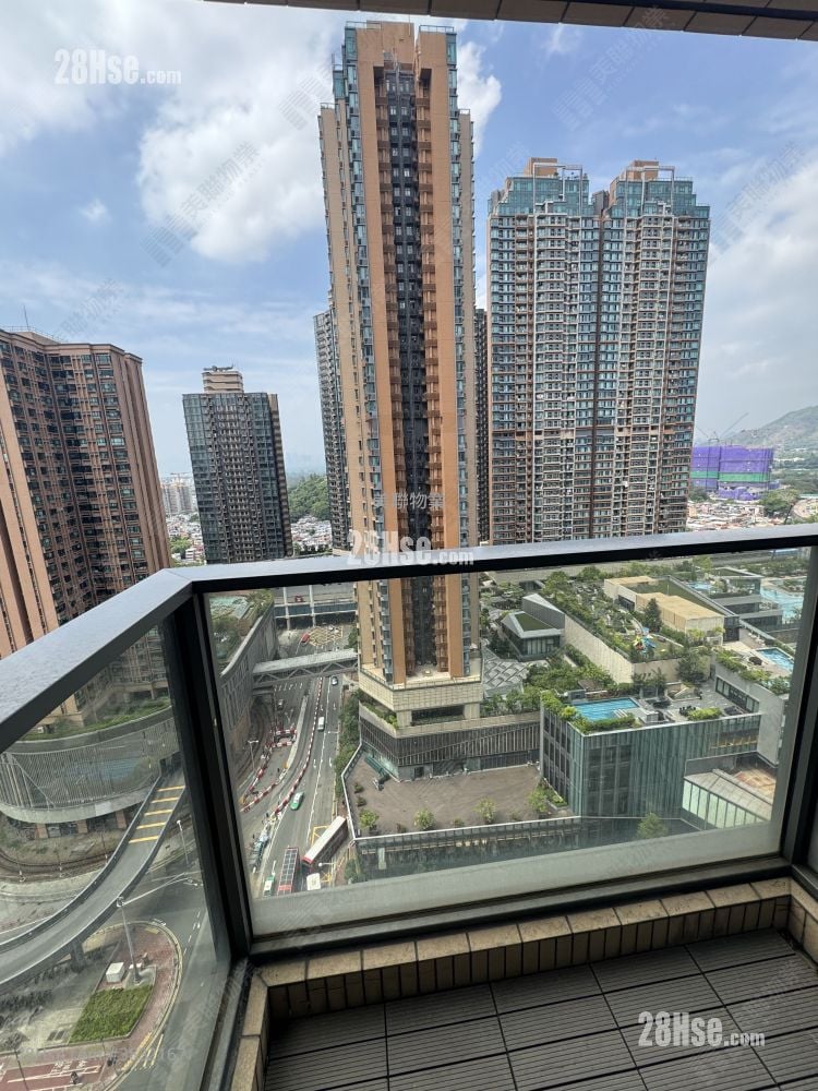 Yoho Midtown Rental 2 Bedrooms , 1 Bathroom 443 ft²