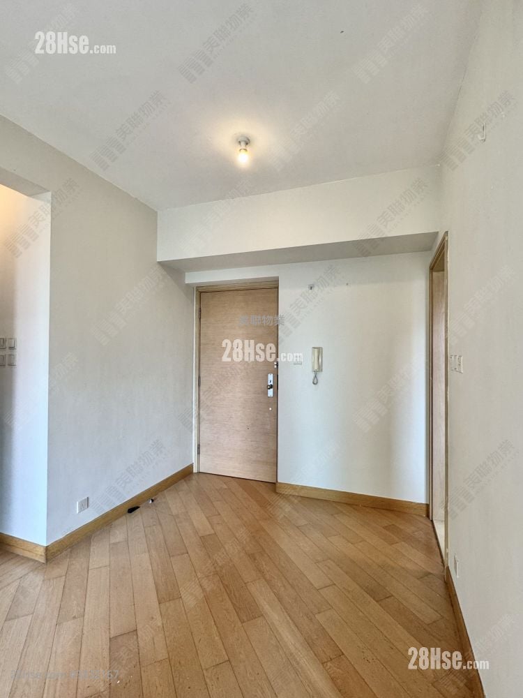 Yoho Midtown Rental 2 Bedrooms , 1 Bathroom 443 ft²