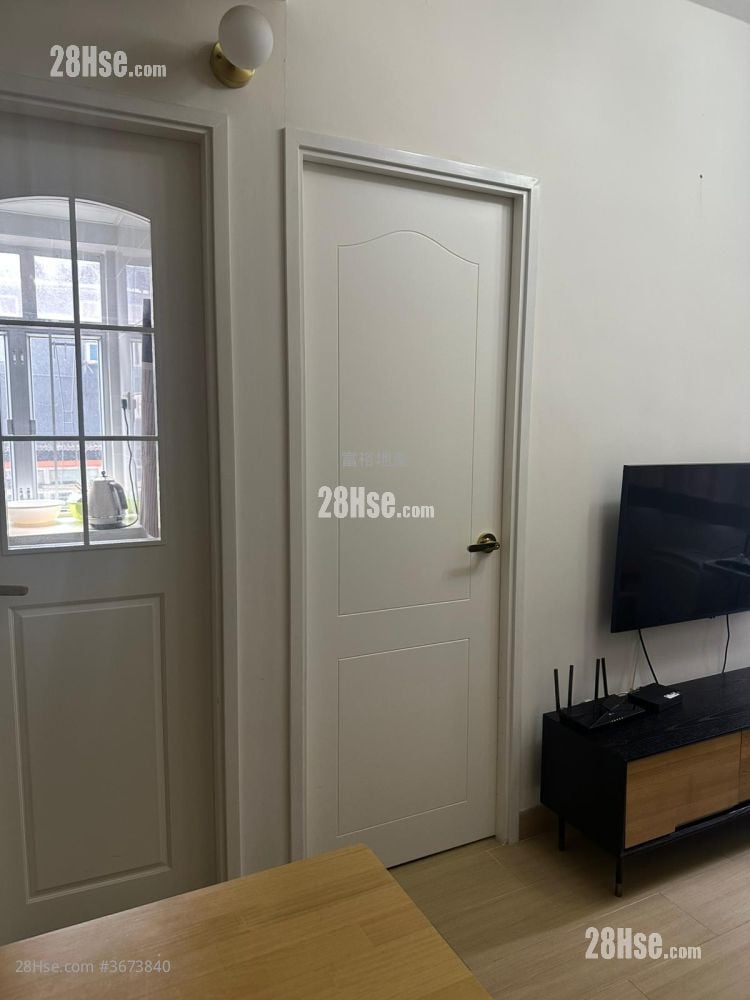 Kam Fung Building Sell 1 Bedroom , 1 Bathroom 266 ft²