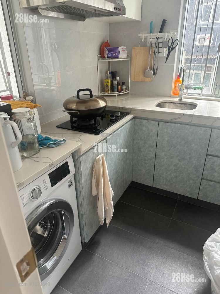 Kam Fung Building Sell 1 Bedroom , 1 Bathroom 266 ft²